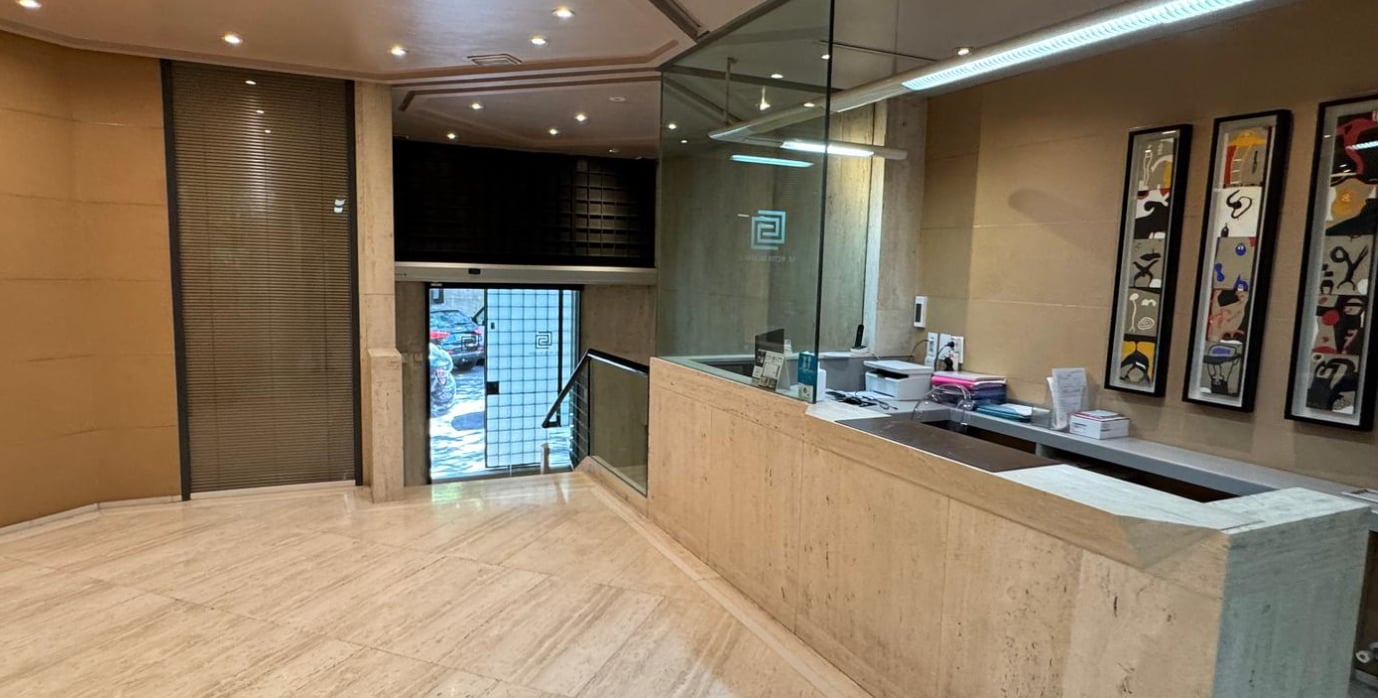 Madrid, MAD 28010 - - - Interior Photo - Image 1 of 7