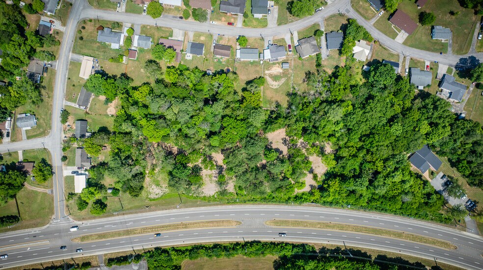 2210 Oak Ridge Turnpike, Oak Ridge, TN for sale - Building Photo - Image 2 of 18