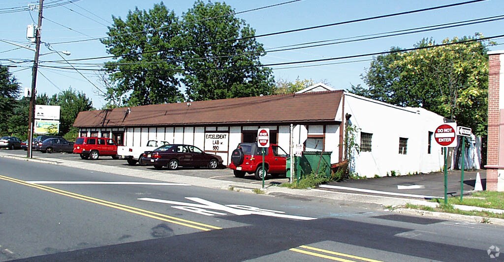 870 Bloomfield Ave, Clifton, NJ 07012 Property Record