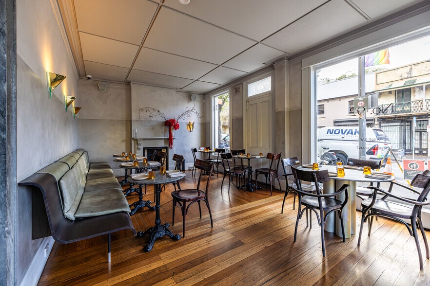 92 Glebe Point Rd, Glebe for lease - Interior Photo - Image 2 of 5
