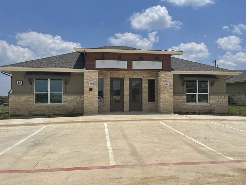 2951 FM 1460, Georgetown, TX for lease - Building Photo - Image 1 of 16