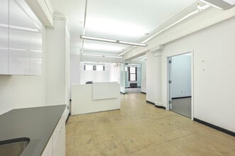45 W 34th St, New York, NY for lease Interior Photo- Image 2 of 6