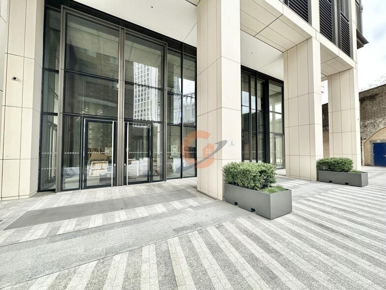 69-71 Broadway, London for lease - Building Photo - Image 2 of 13