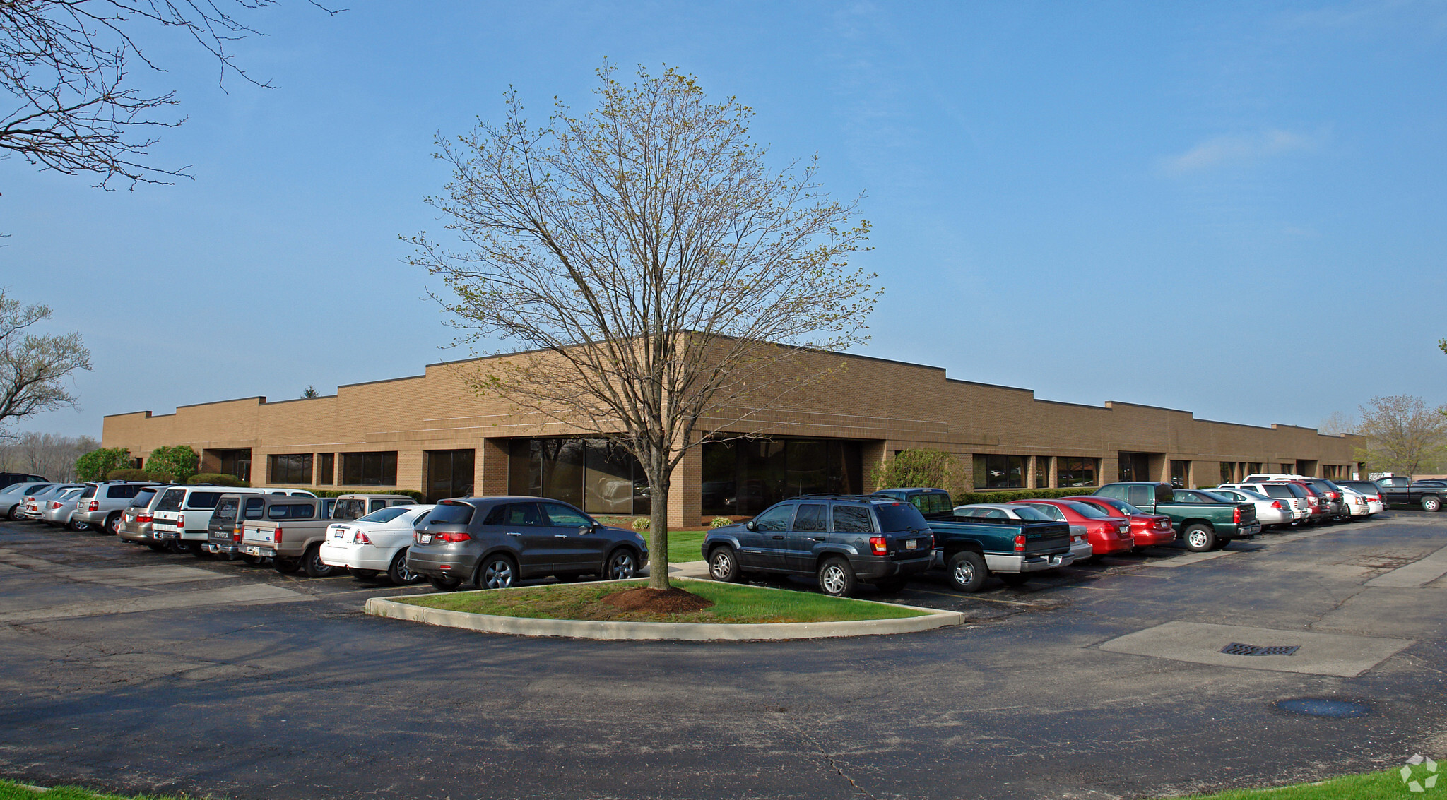 4021-4029 Executive Dr, Beavercreek, OH for lease Building Photo- Image 1 of 8