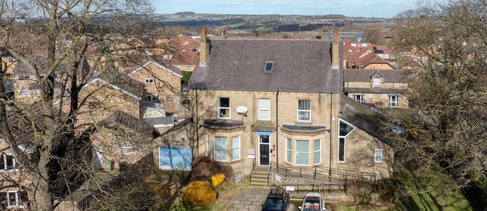 25 Sunfield Pl, Pudsey for sale - Building Photo - Image 1 of 1