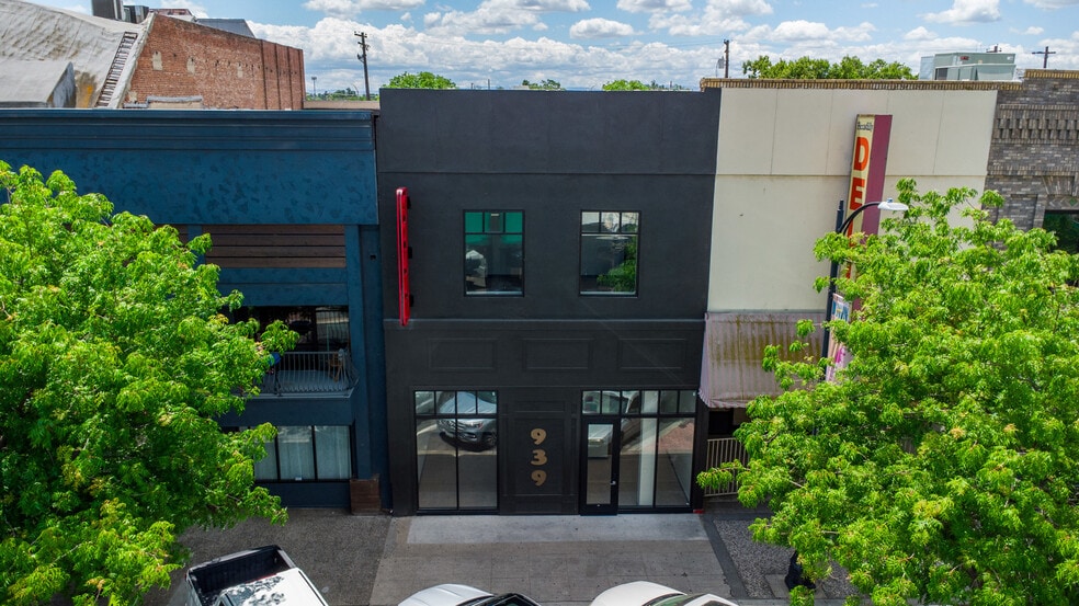 939 10th St, Modesto, CA for lease - Building Photo - Image 1 of 48