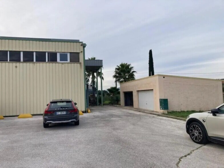 Flex in Hyères for lease - Building Photo - Image 3 of 10