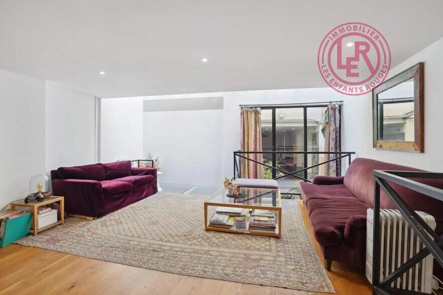 Office in Paris for sale - Interior Photo - Image 2 of 6