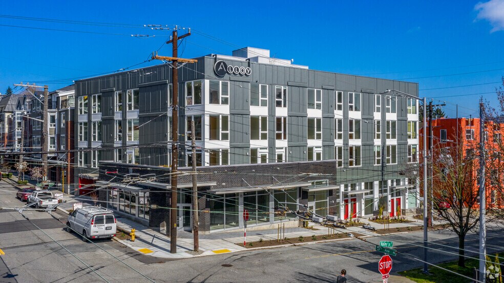 802 5th Ave, Seattle, WA for sale - Primary Photo - Image 1 of 1