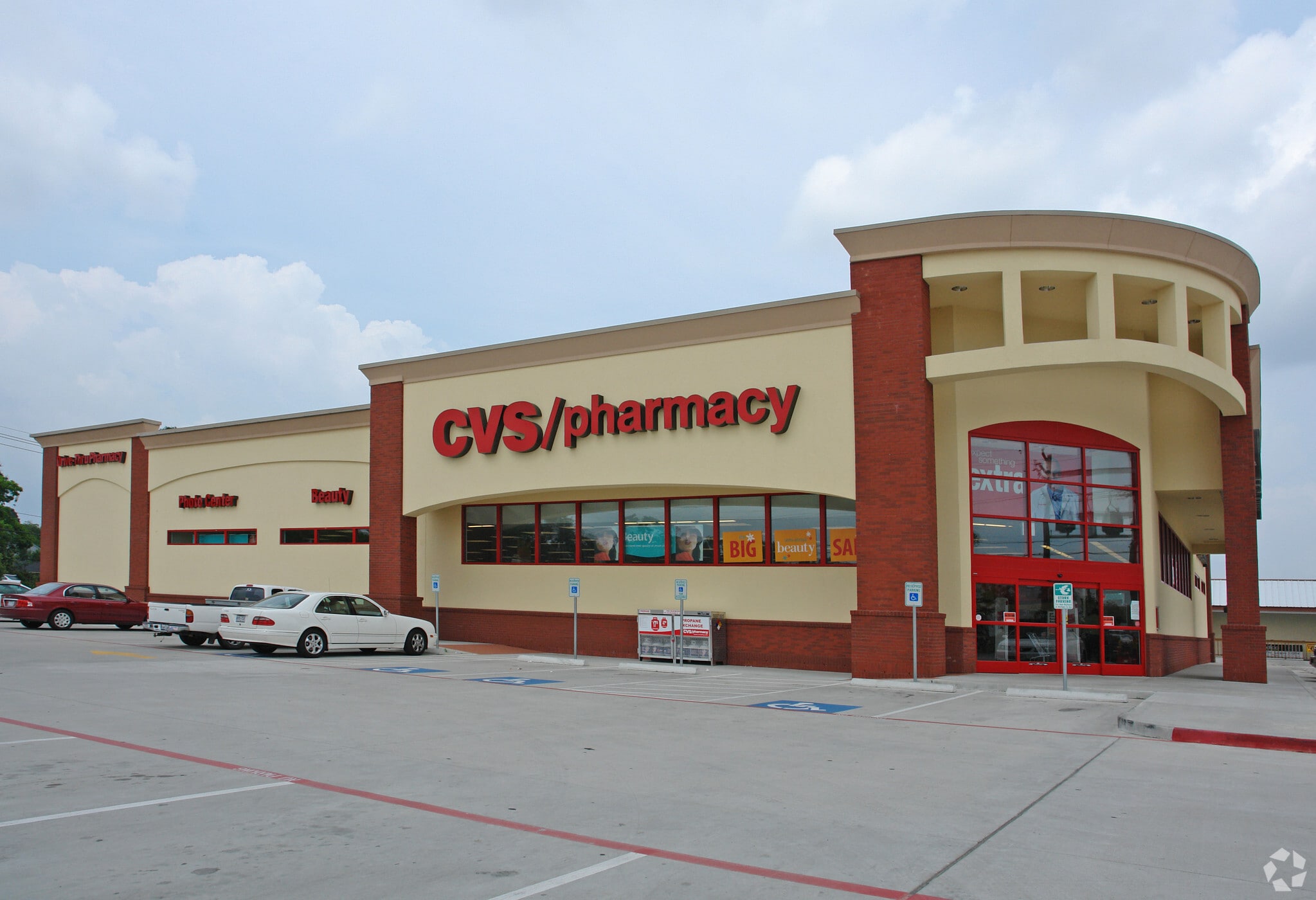 3890 Phelan Blvd, Beaumont, TX for lease Primary Photo- Image 1 of 3