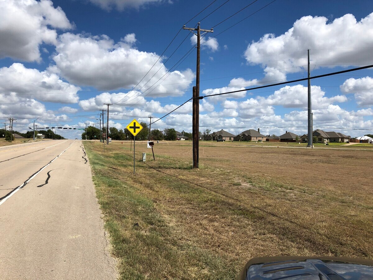 Spring Valley Rd, Hewitt, TX 76643