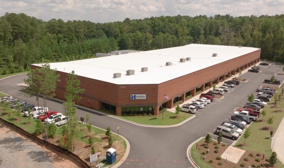 5750 Commerce Blvd, Alpharetta, GA for lease - Building Photo - Image 1 of 4