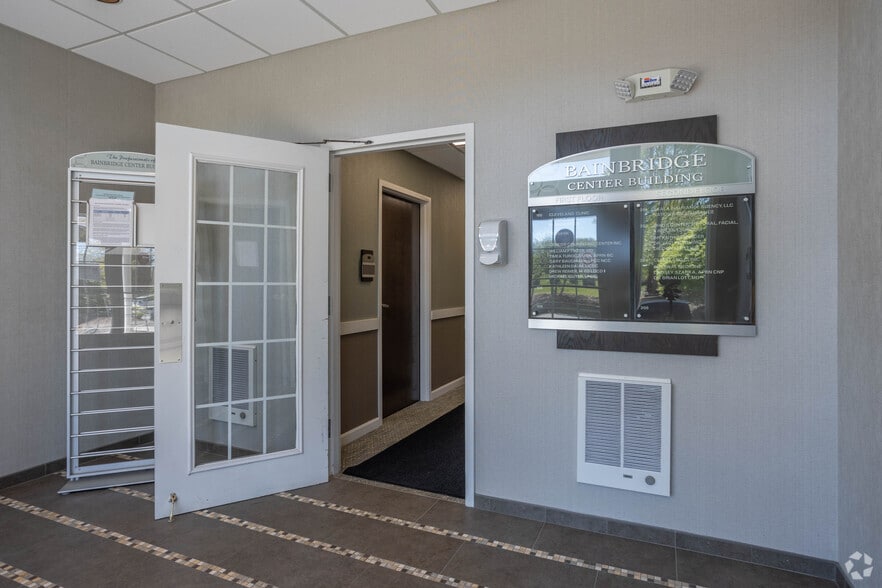 17747 Chillicothe Rd, Chagrin Falls, OH for lease - Building Photo - Image 2 of 9