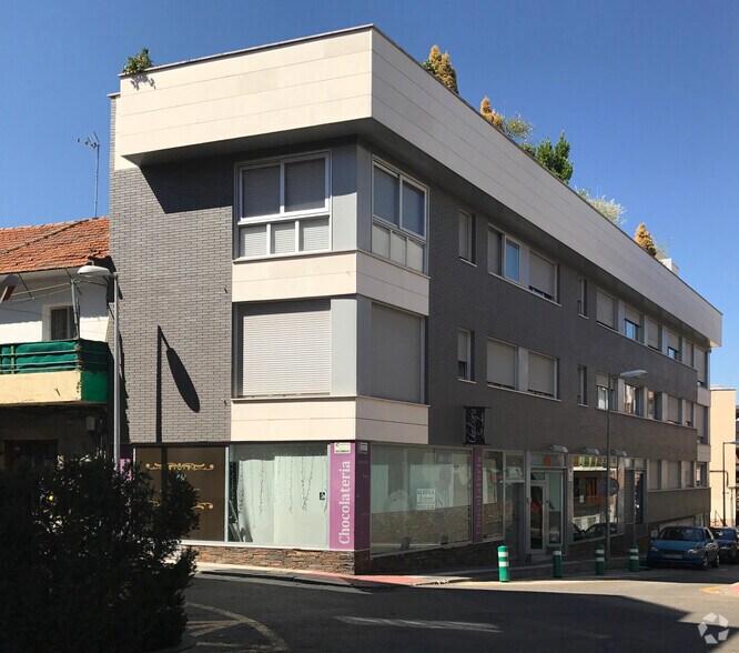 Calle Monjitas, 5, Majadahonda, Madrid for sale - Primary Photo - Image 1 of 1