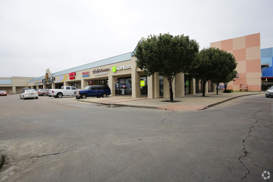 6603-6781 S Hwy 6, Houston, TX for lease - Building Photo - Image 2 of 10