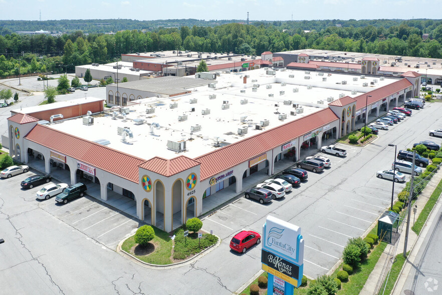 4925 W Market St, Greensboro, NC for sale - Building Photo - Image 1 of 1