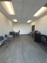 221 E 12th St, Los Angeles, CA for lease Interior Photo- Image 1 of 1