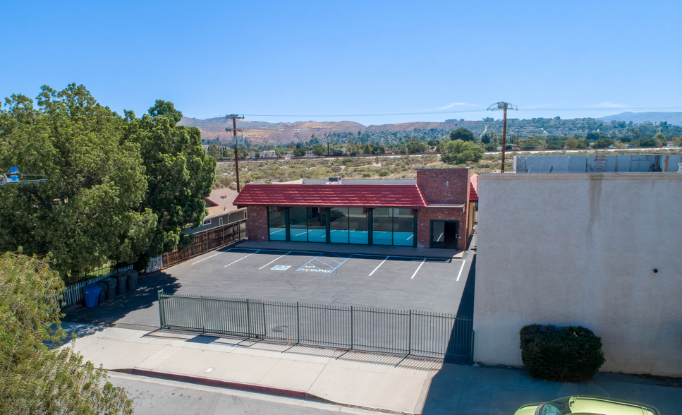 27016 Langside Ave, Santa Clarita, CA for sale - Building Photo - Image 2 of 6