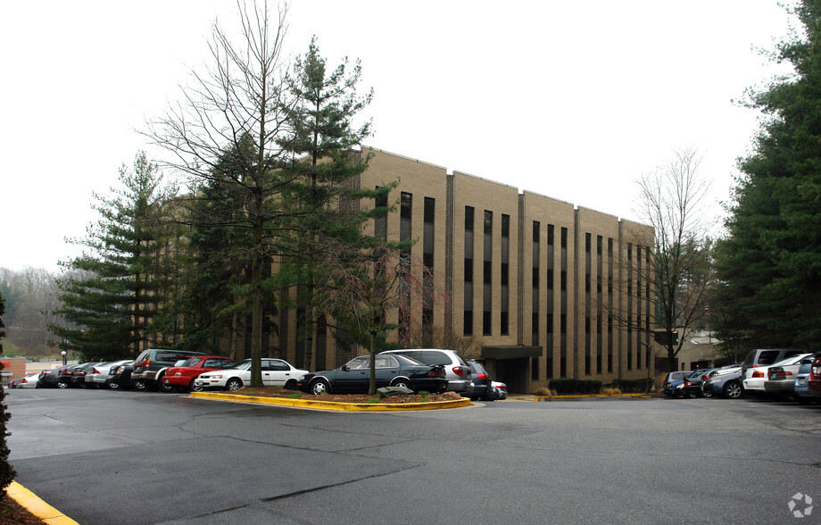 10720 Columbia Pike, Silver Spring, MD for lease - Primary Photo - Image 1 of 15