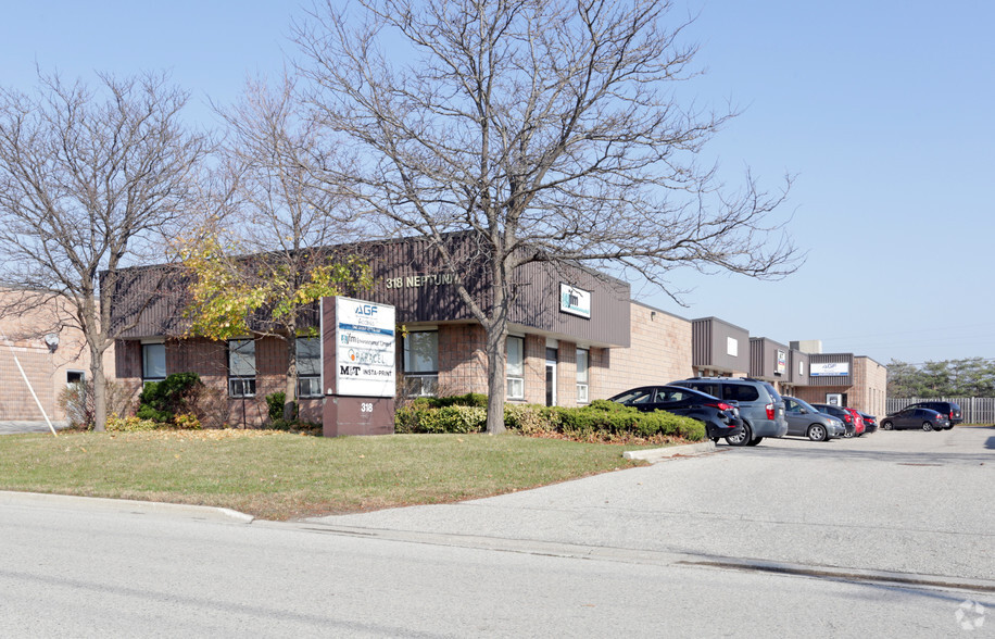 318 Neptune Cres, London, ON for lease - Primary Photo - Image 1 of 2