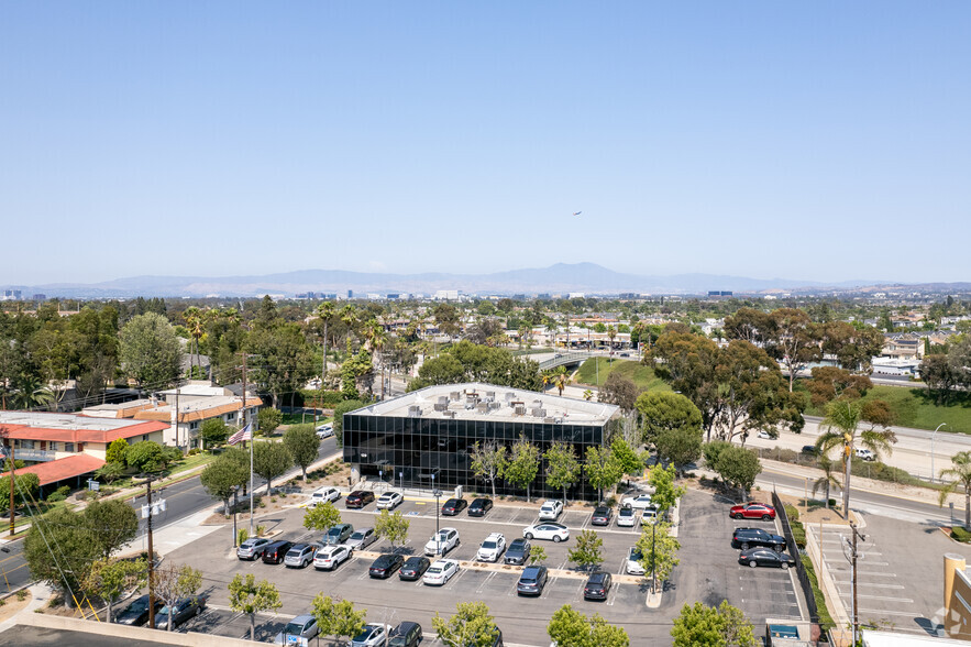 129 W Wilson St, Costa Mesa, CA for lease - Aerial - Image 3 of 8