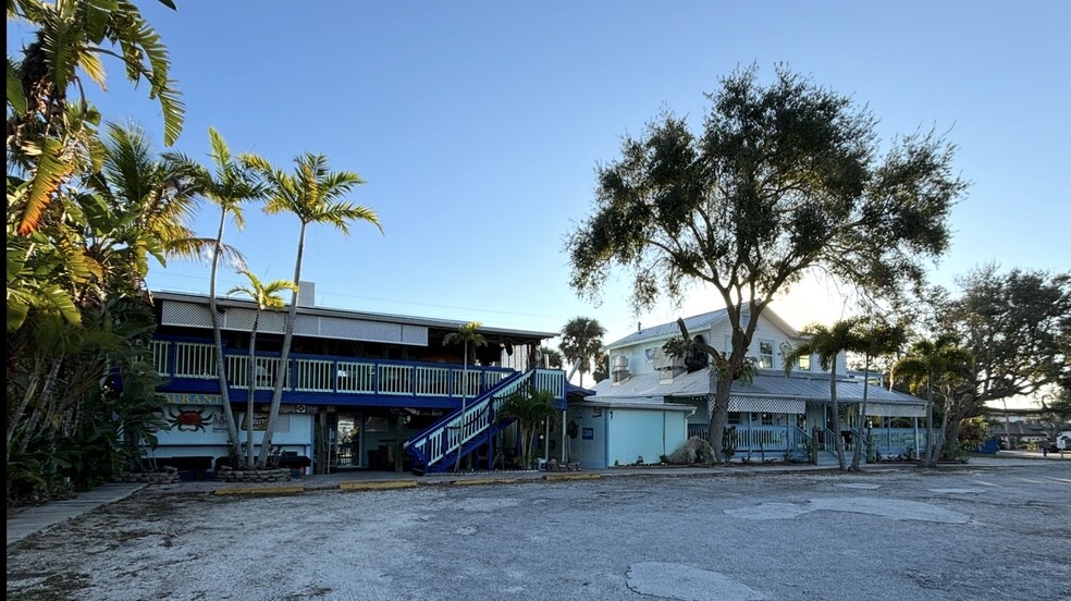 4391 Dixie Hwy NE, Palm Bay, FL for sale - Building Photo - Image 3 of 16