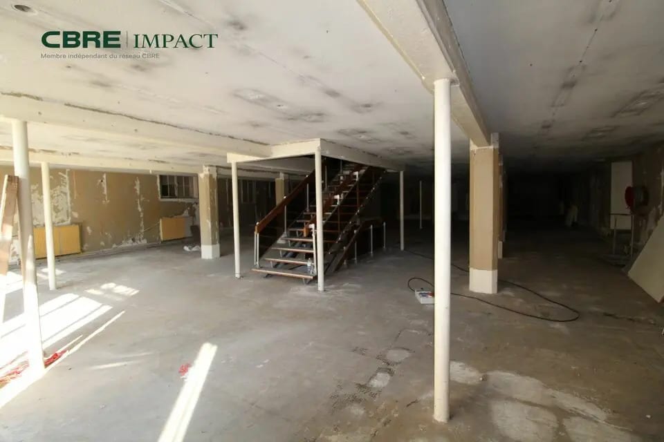 Retail in Reims for sale Interior Photo- Image 1 of 2