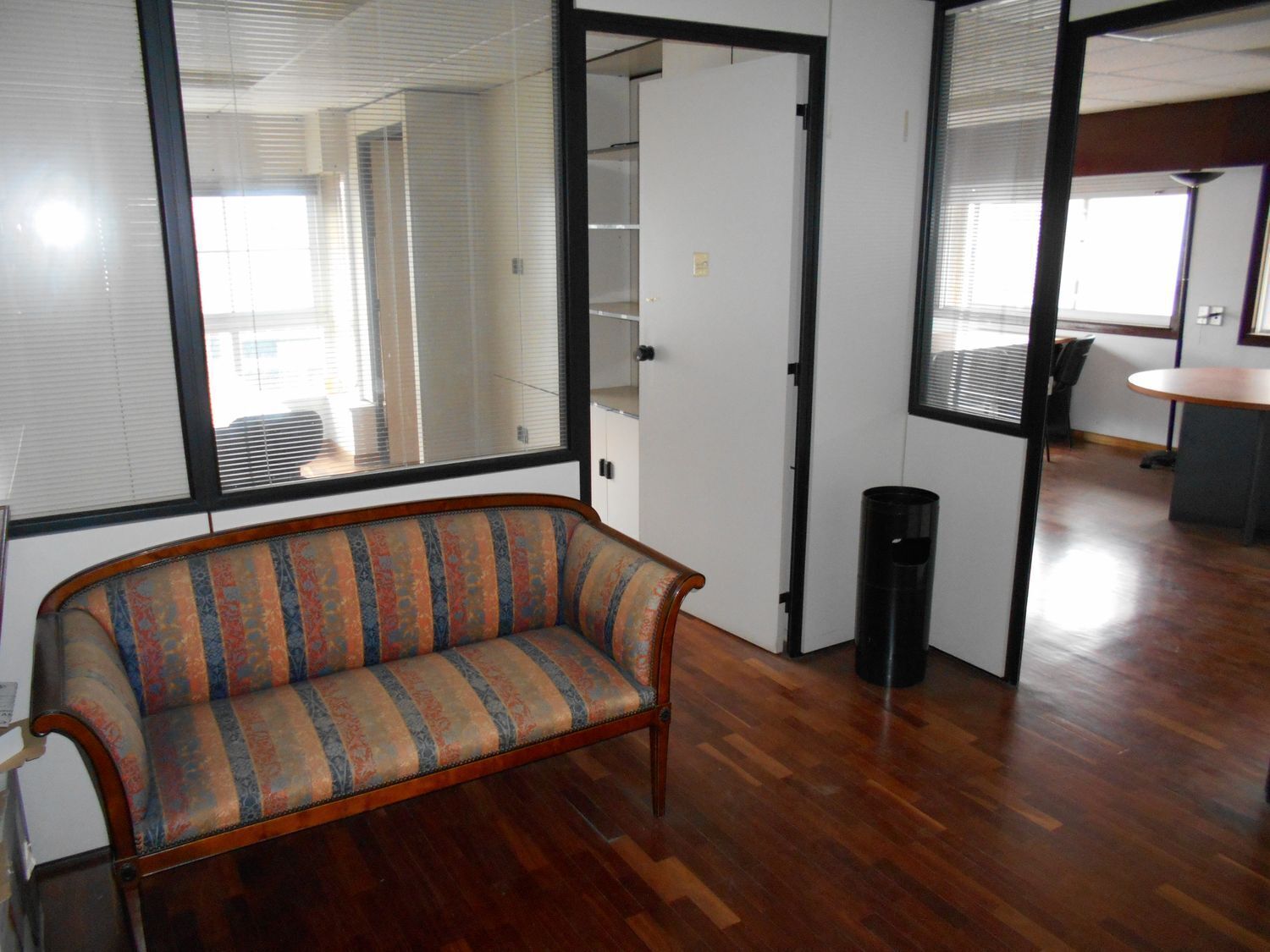 Polígono Pocomaco Calle 1, 12, A Coruña, La Coruna for lease Interior Photo- Image 1 of 11