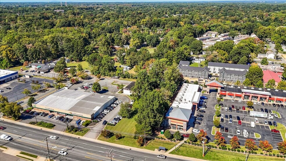 5005 N Tryon St, Charlotte, NC for sale - Aerial - Image 3 of 9