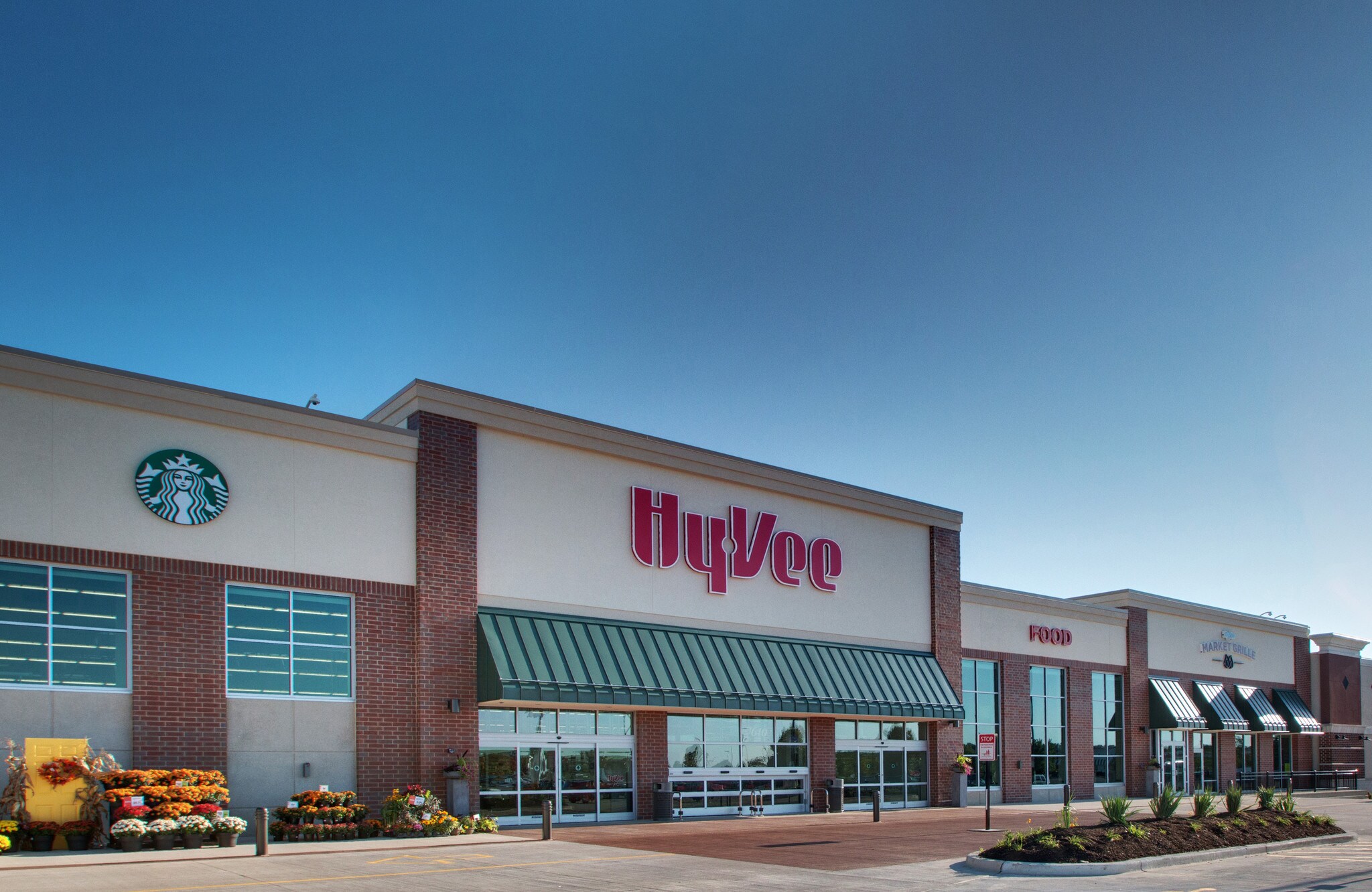 W American Prairie Dr, Peoria, IL 61615 Theatre Outlots Grand