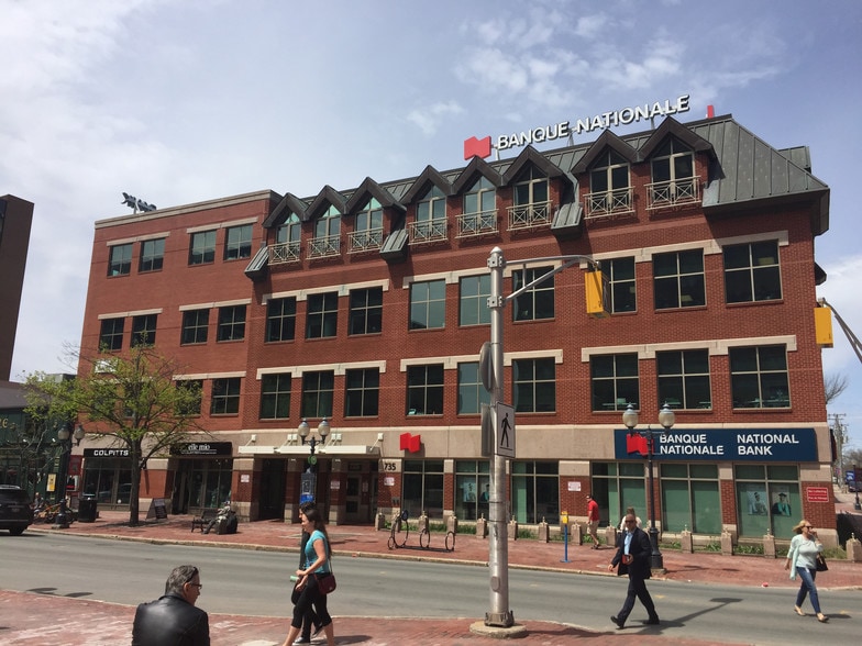 735 Main St, Moncton, NB for sale - Building Photo - Image 1 of 1