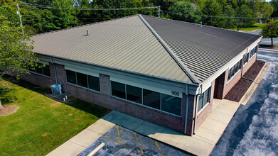 1005 Beau Terre Dr, Bentonville, AR for lease Building Photo- Image 1 of 2