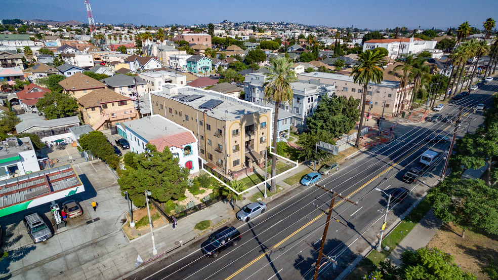 2025 E 4th St, Los Angeles, CA for sale - Primary Photo - Image 1 of 1