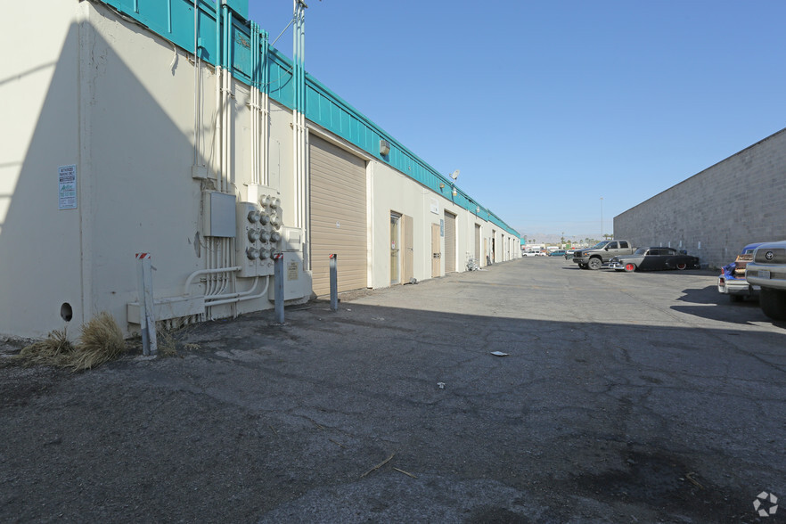 3050-A Westwood Dr, Las Vegas, NV for lease - Building Photo - Image 3 of 11