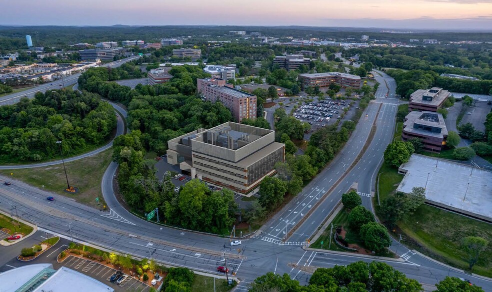 1 Burlington Mall Rd, Burlington, MA for lease - Building Photo - Image 3 of 4