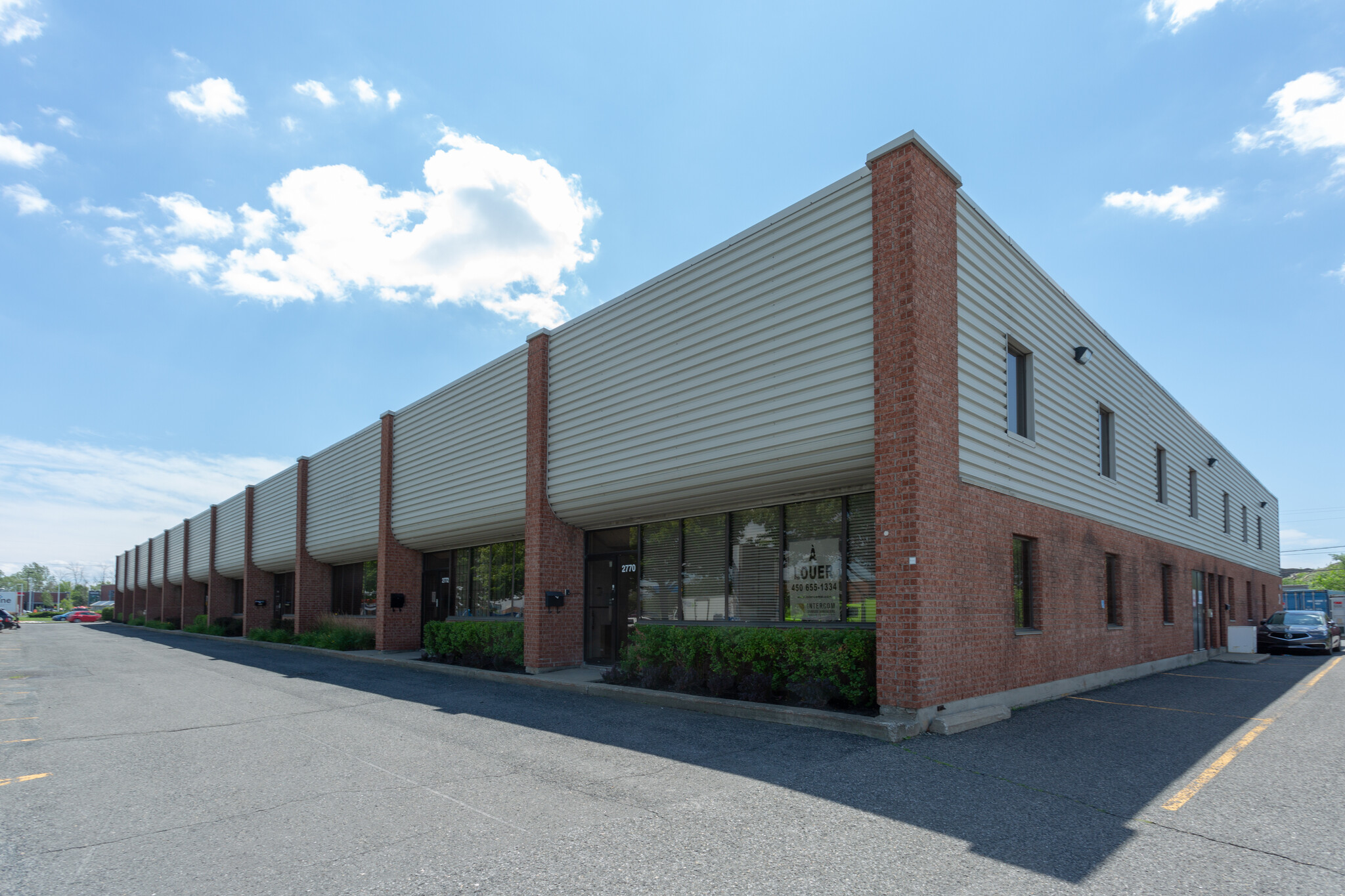 505-531 Rue Le Breton, Longueuil, QC for lease Building Photo- Image 1 of 4