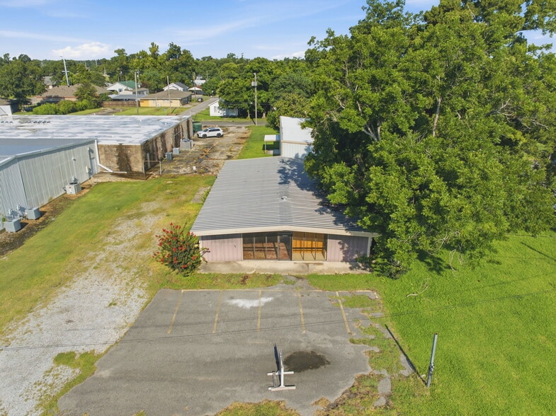 1315 Ruth St, Sulphur, LA for lease - Building Photo - Image 2 of 10