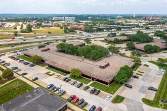 7101-7199 Vista Dr, West Des Moines, IA - AERIAL  map view