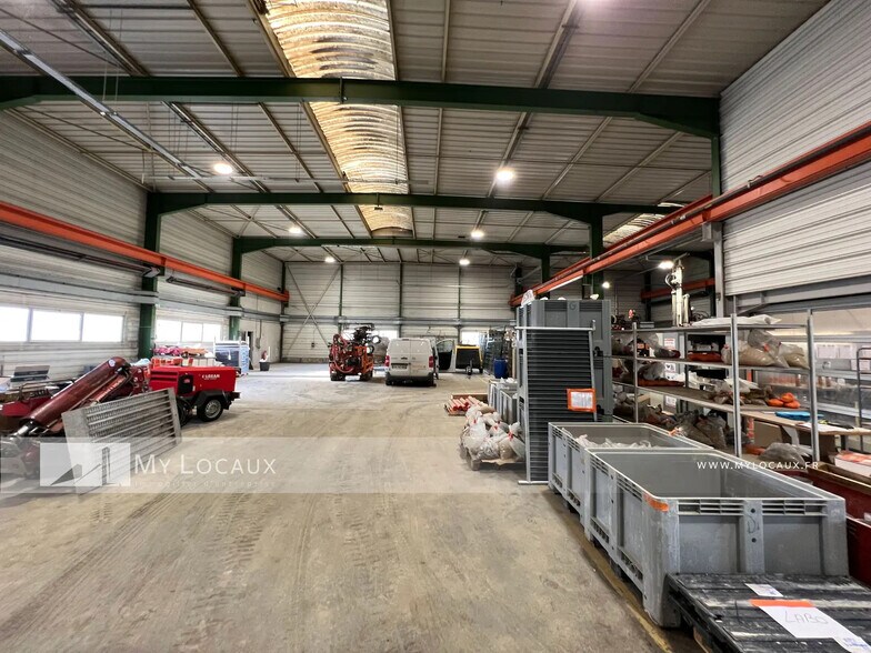 Flex in Argenteuil for lease - Building Photo - Image 1 of 8