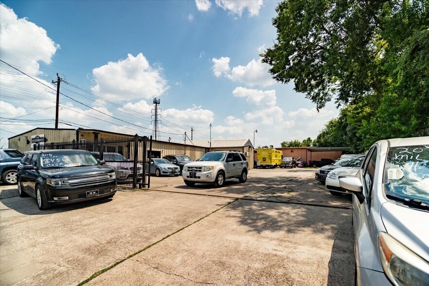 12969 W Hardy Rd, Houston, TX for sale - Building Photo - Image 3 of 47