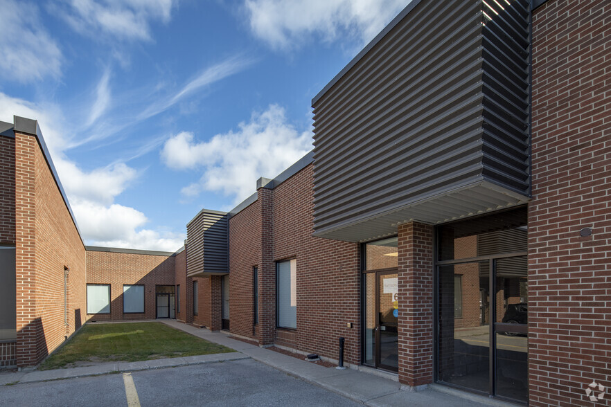 761-767 Mckay Rd, Pickering, ON for lease - Primary Photo - Image 1 of 5