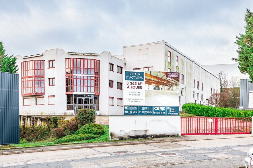 Flex in Champagne-au-Mont-d'Or for lease - Building Photo - Image 2 of 2