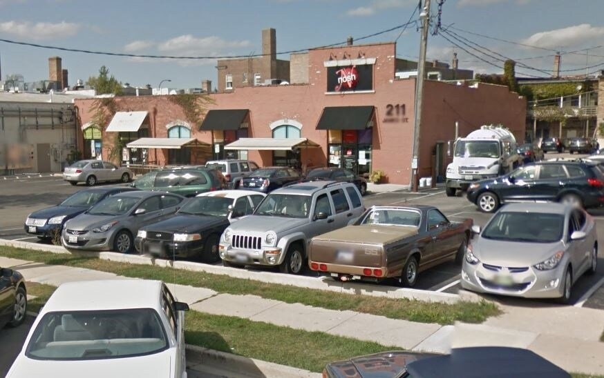 211 James St, Geneva, IL 60134