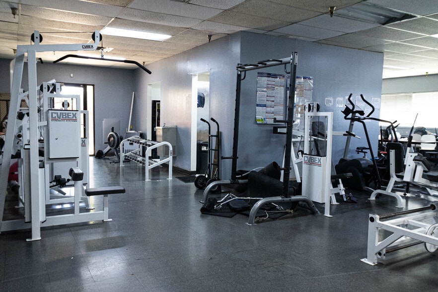 3033 Military Pky, Mesquite, TX for sale - Interior Photo - Image 2 of 9