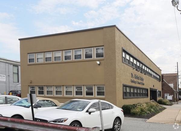 100 Veterans Blvd, Massapequa, NY for lease - Building Photo - Image 3 of 7