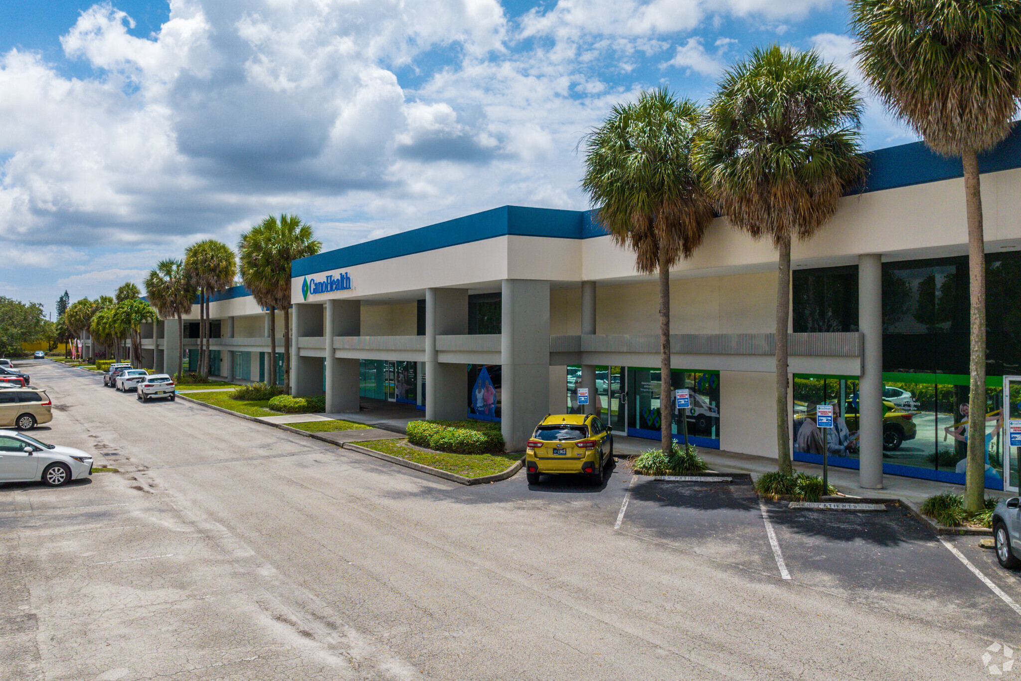 1000 Park Centre Blvd, Miami, FL for lease Building Photo- Image 1 of 10