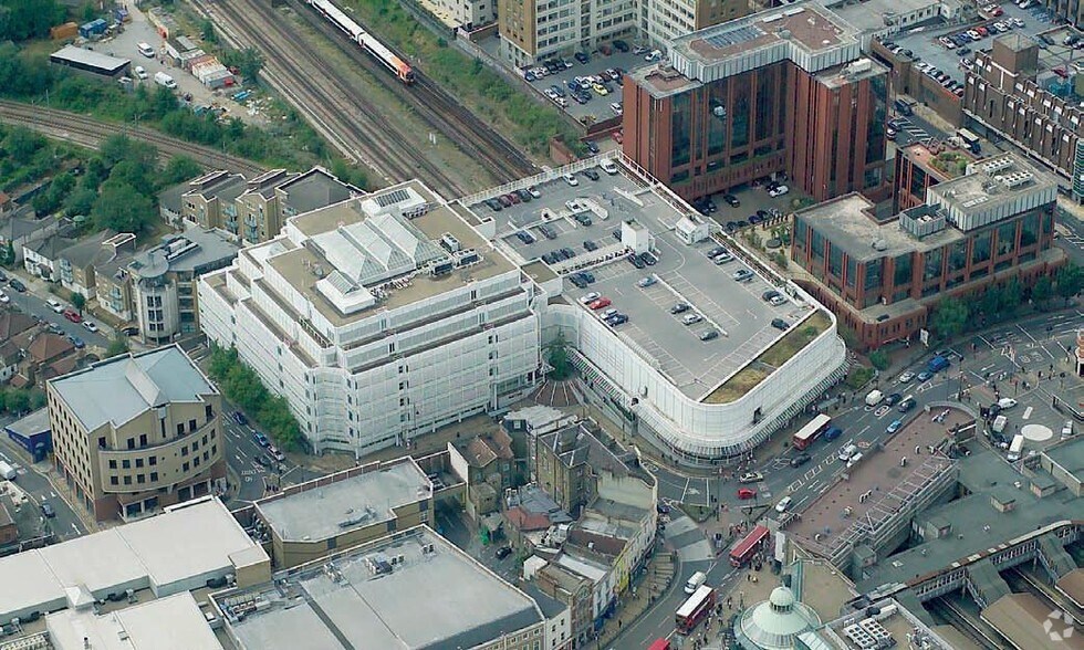 1 Hartfield Rd, London, LND SW19 3RU Wimbledon Bridge House