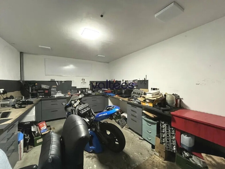 5 Rue Gaspard-Gustave Coriolis, Plaisance-du-Touch for lease - Interior Photo - Image 3 of 6