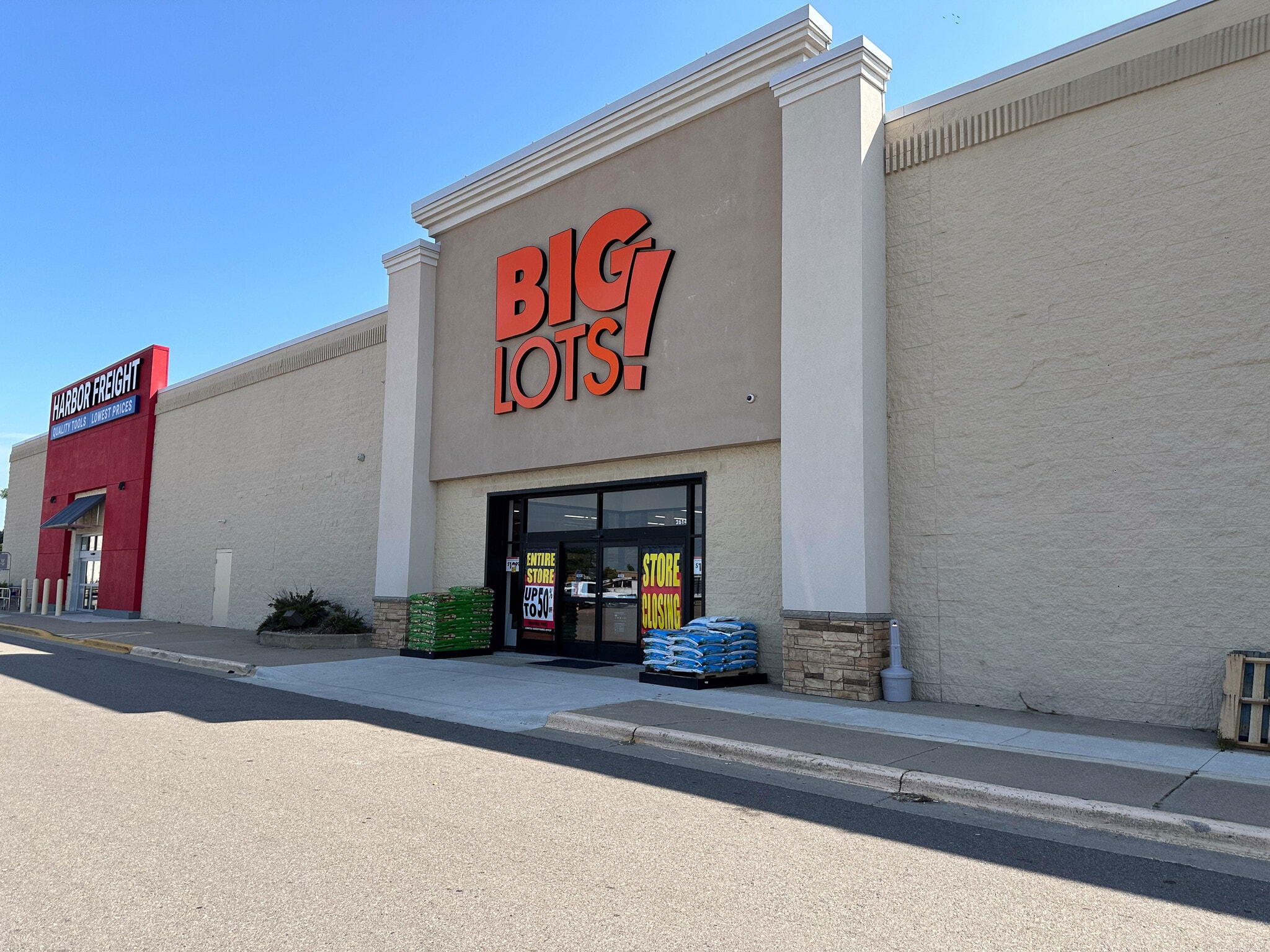 2614 Bridge Ave, Albert Lea, MN for lease Building Photo- Image 1 of 22