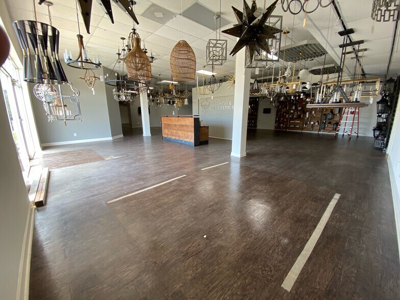 3301 Royalty Row, Irving, TX for lease - Interior Photo - Image 2 of 3